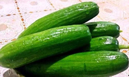 吃瓜有助睡眠嘛,揭秘夜間小零食的神奇效果