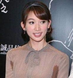 腋下出汗 明星,揭秘腋下出汗背后的明星秘密